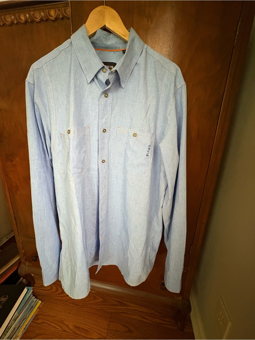 Orvis Light Blue Chambray Men's Long Sleeve Button-Up Shirt